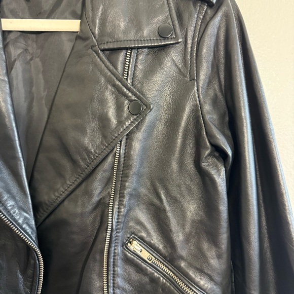 Quince Black Genuine Leather Moto Jacket
Size Medium - Picture 9 of 12